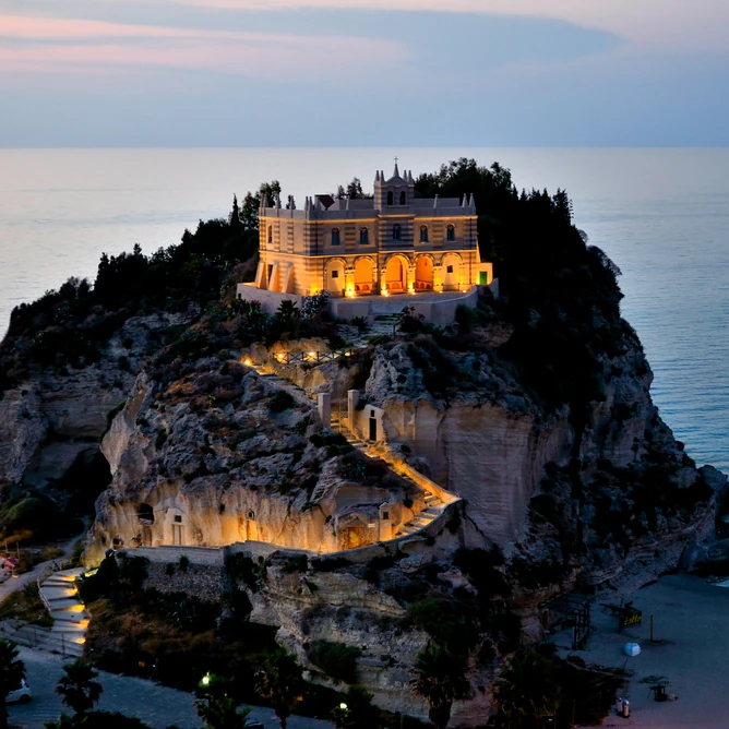 Santa Maria dell'Isola Tropea Banner MaresolResidence